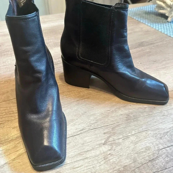 SUPER NICE! Enzo Angiolini‎ Black Pull On Boots Size 8 - Picture 9 of 9